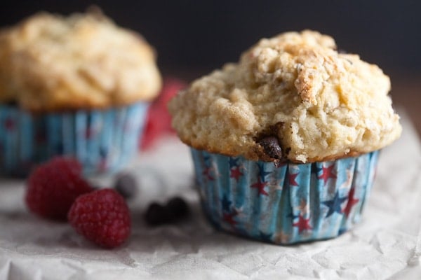 healthy-delicious_bakery style raspberry chocolate muffins