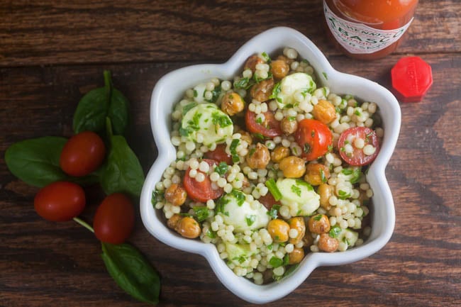 Italian couscous salad with toasted chickpeas | healthy-delicious.com