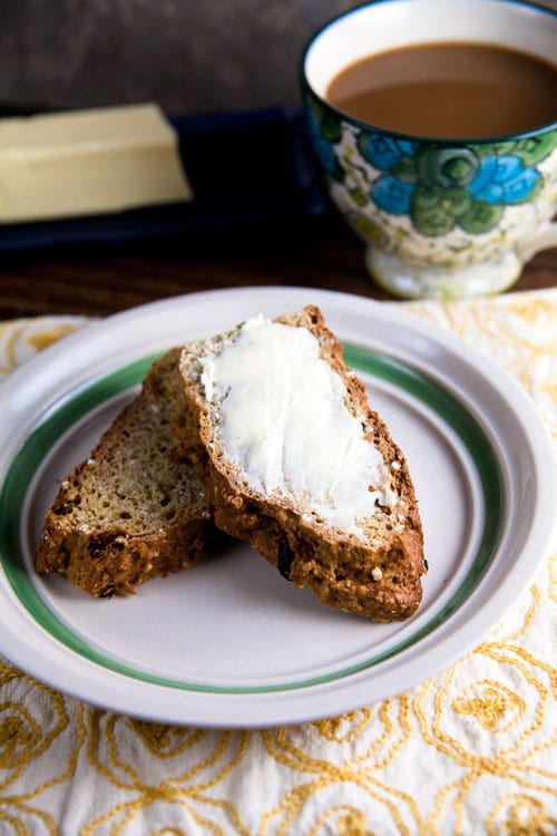 Whole Grain Irish Soda Bread // @HealthyDelish