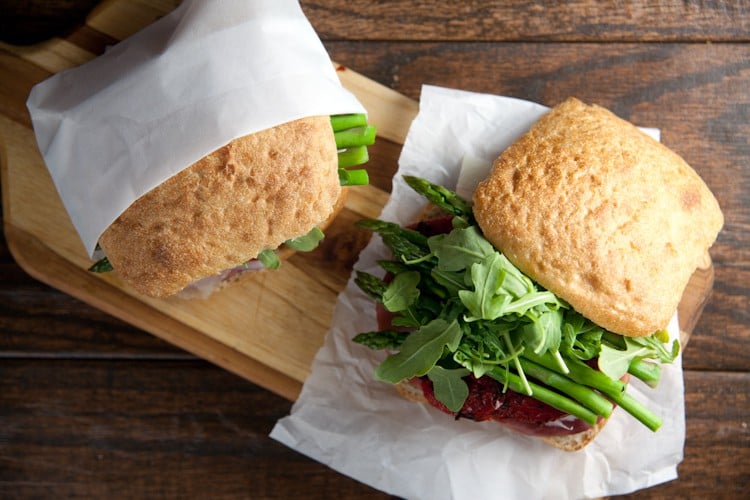 Ham and Asparagus Picnic Sandwiches // @HealthyDelish