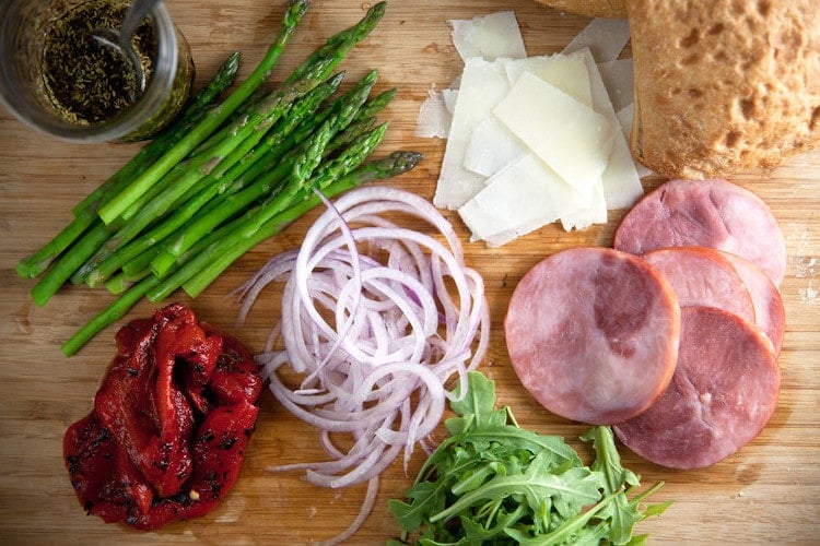 Ham and Asparagus Picnic Sandwiches // @HealthyDelish