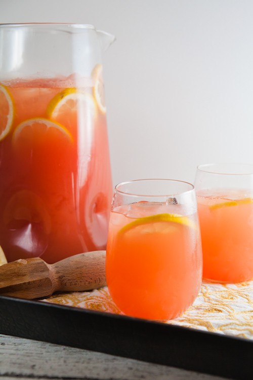 Sparkling Watermelon Lemonade // @HealthyDelish