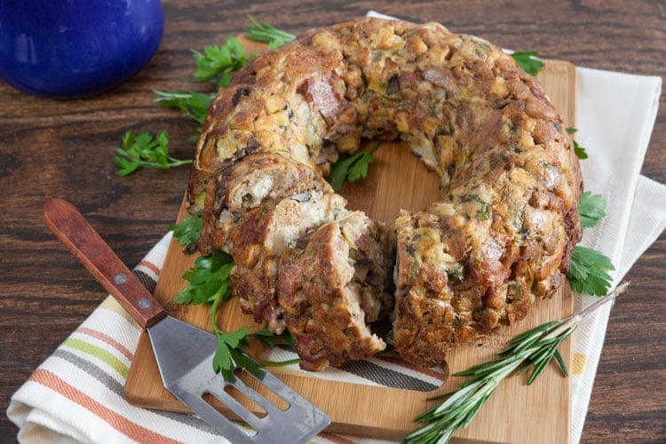 How to make a stuffing cake