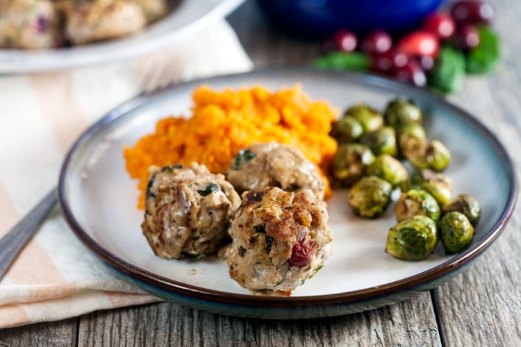 Thanksgiving Meatballs (Turkey and Cranberry Meatballs)