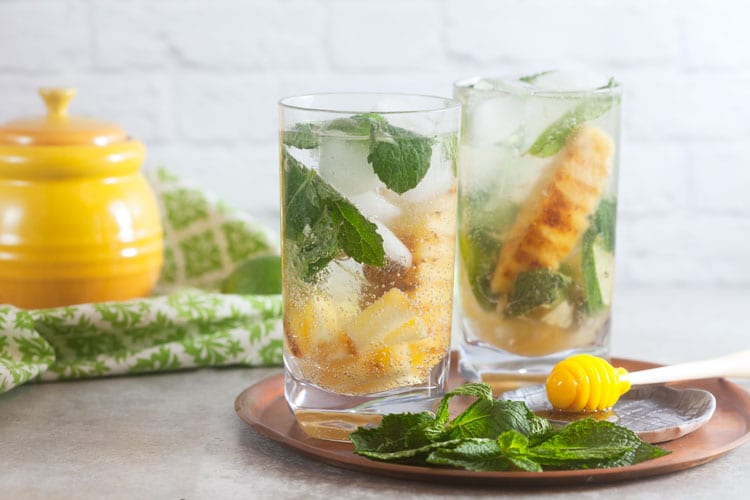 Grilled Pineapple Mojitos