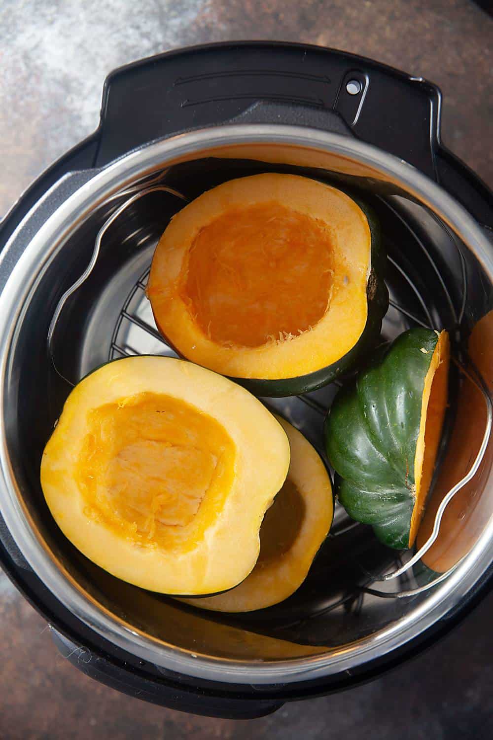 Cooking acorn squash in an Instant Pot is so fast!