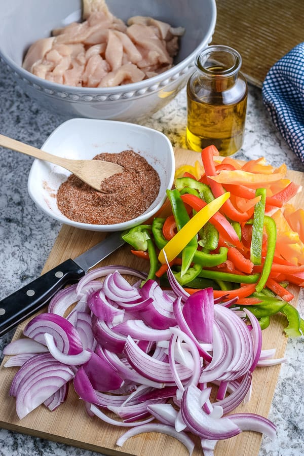 ingredients to make sheet pan chicken fajita