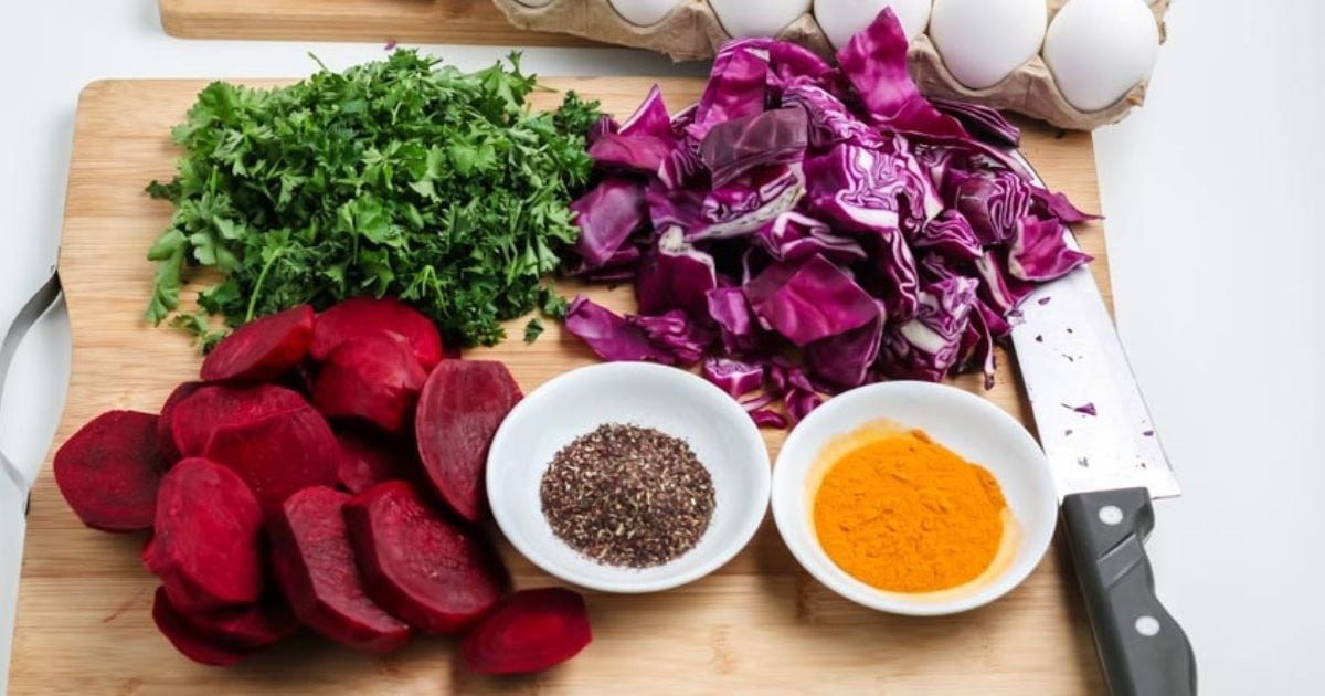 How To Make Natural Easter Egg Dye From Kitchen Scraps